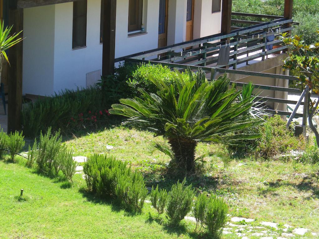 Centro Di Turismo Equestre Shangrila' Fluminimaggiore Εξωτερικό φωτογραφία